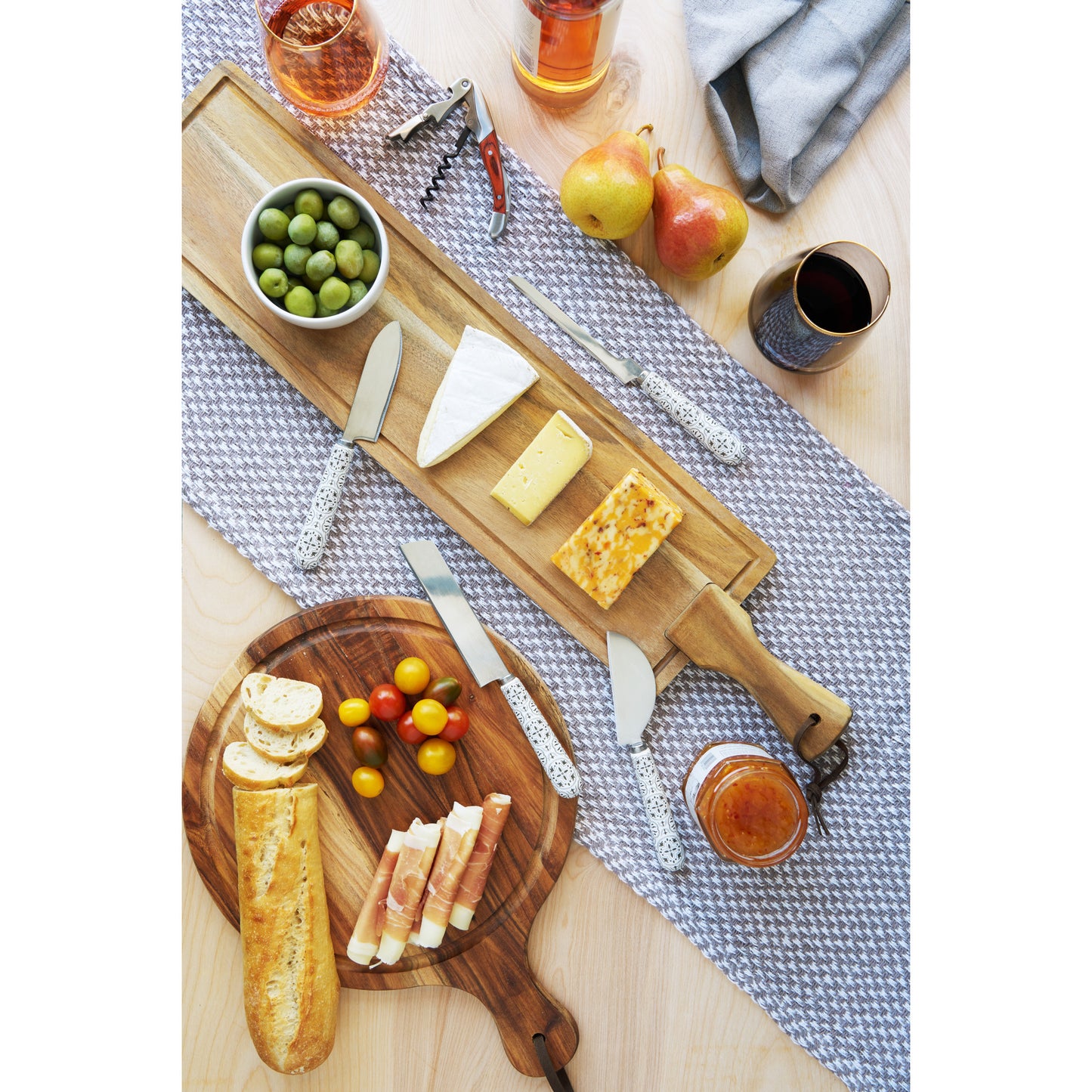 Rustic Farmhouse: Acacia Wood Tapas Board